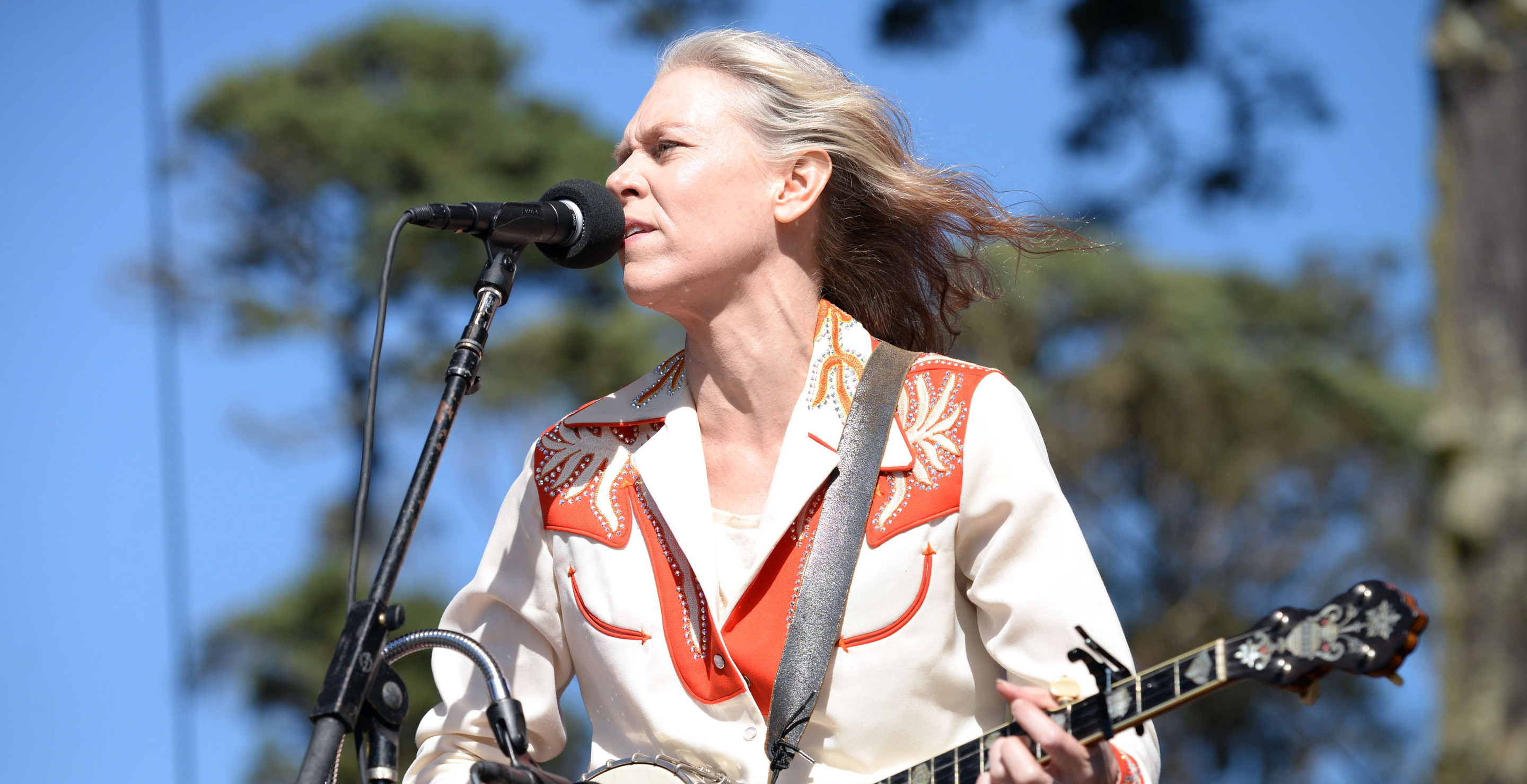 The Song Gillian Welch Wrote After Feeling Like Her Career Was Bottoming Out