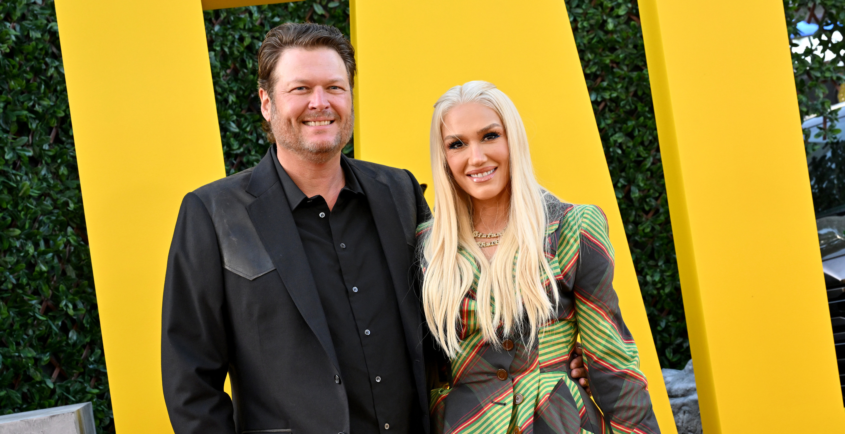 Wait... Gwen Stefani And Blake Shelton Are Involved In A Remake Of What Film