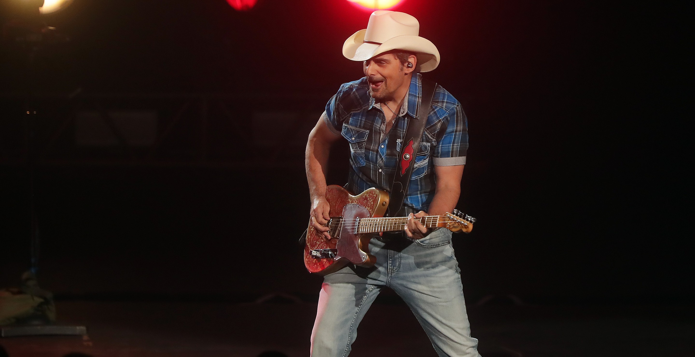 Brad Paisley Considers This Laid-Back Rock Track ”The Perfect Song”