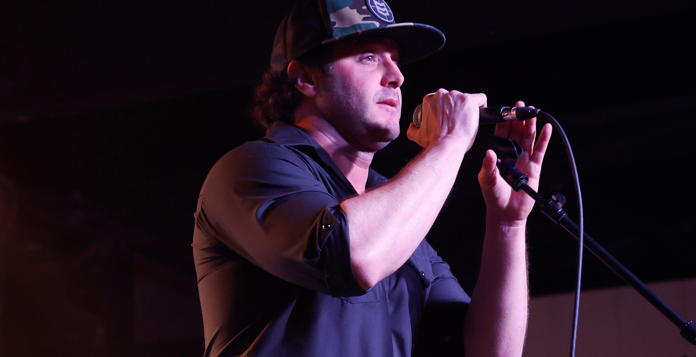 Country Star Mourns Loss of Stepfather, Cancels Shows