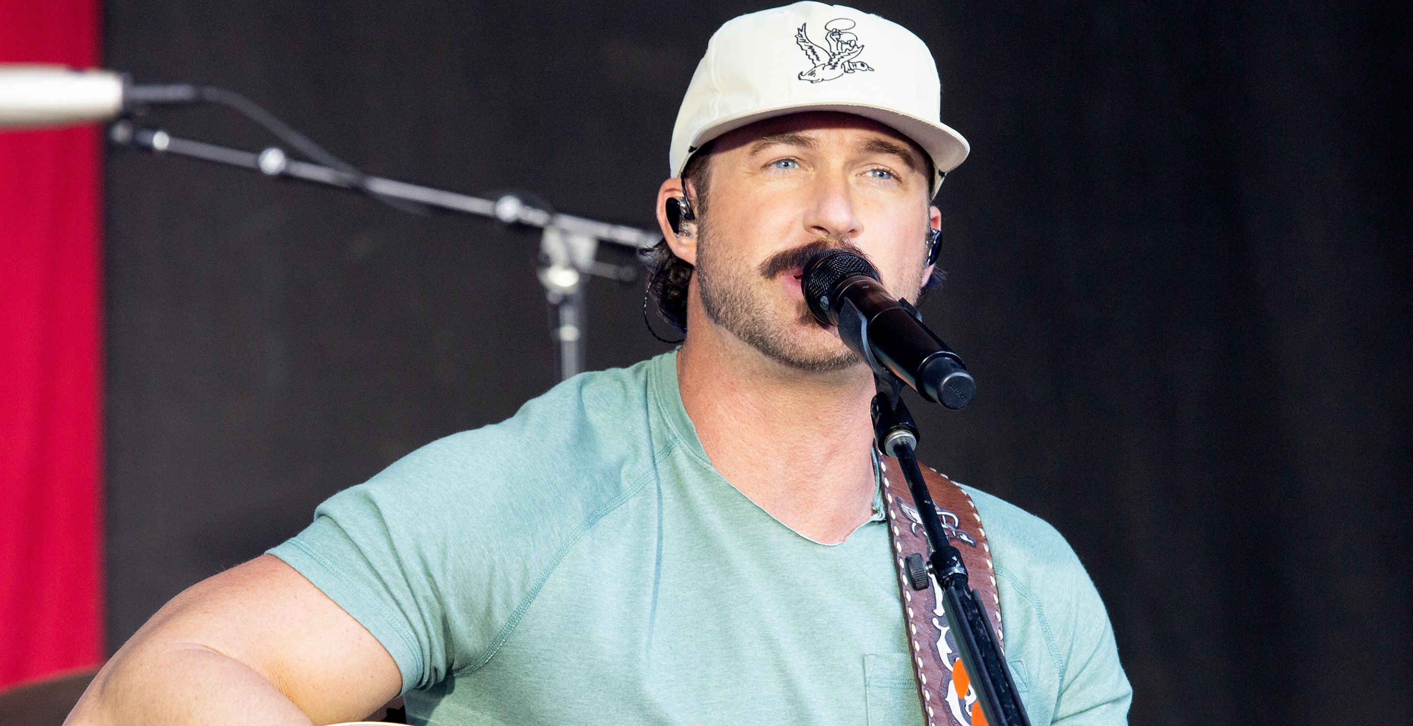 Riley Green Lost Out On Touring With Travis Tritt, For One Surprising Reason