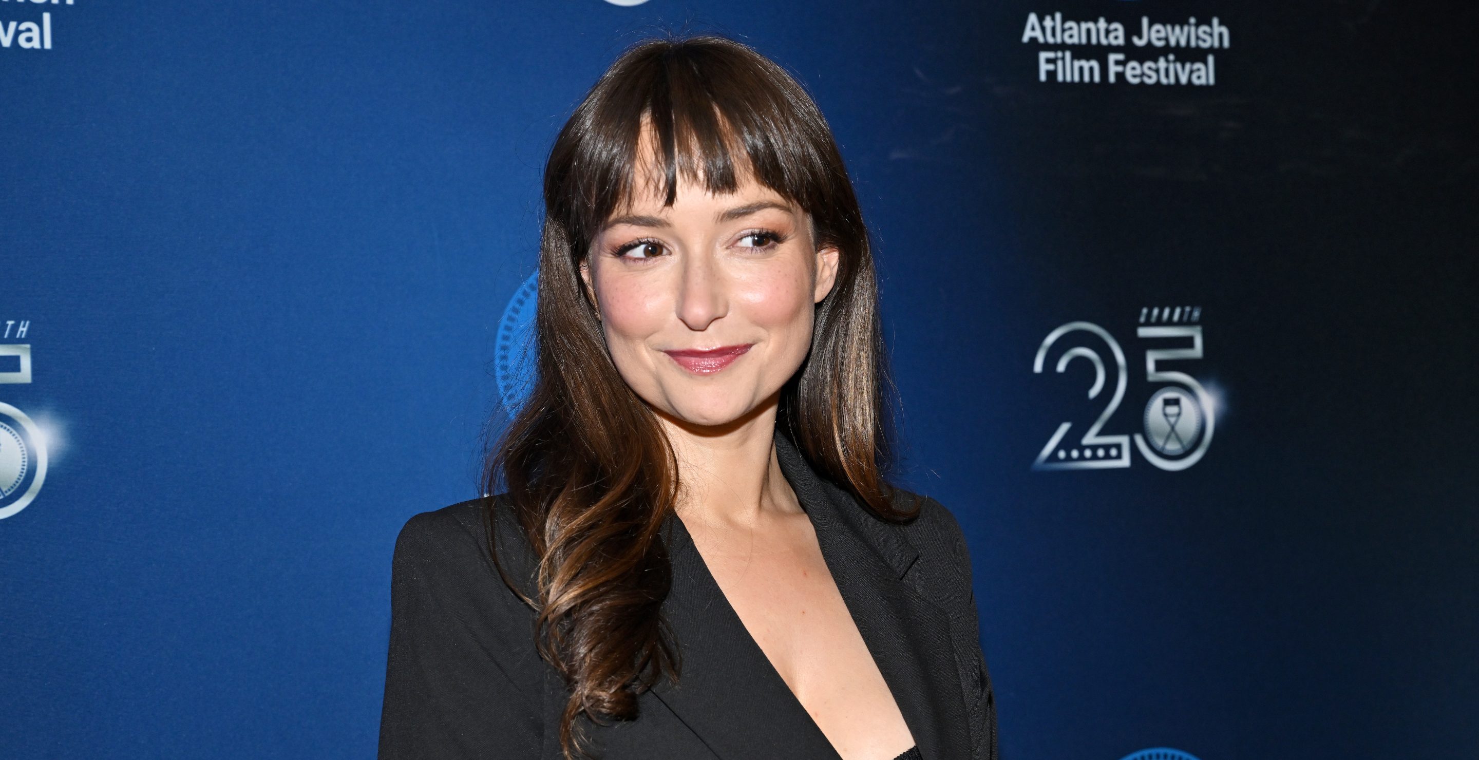 Milana Vayntrub