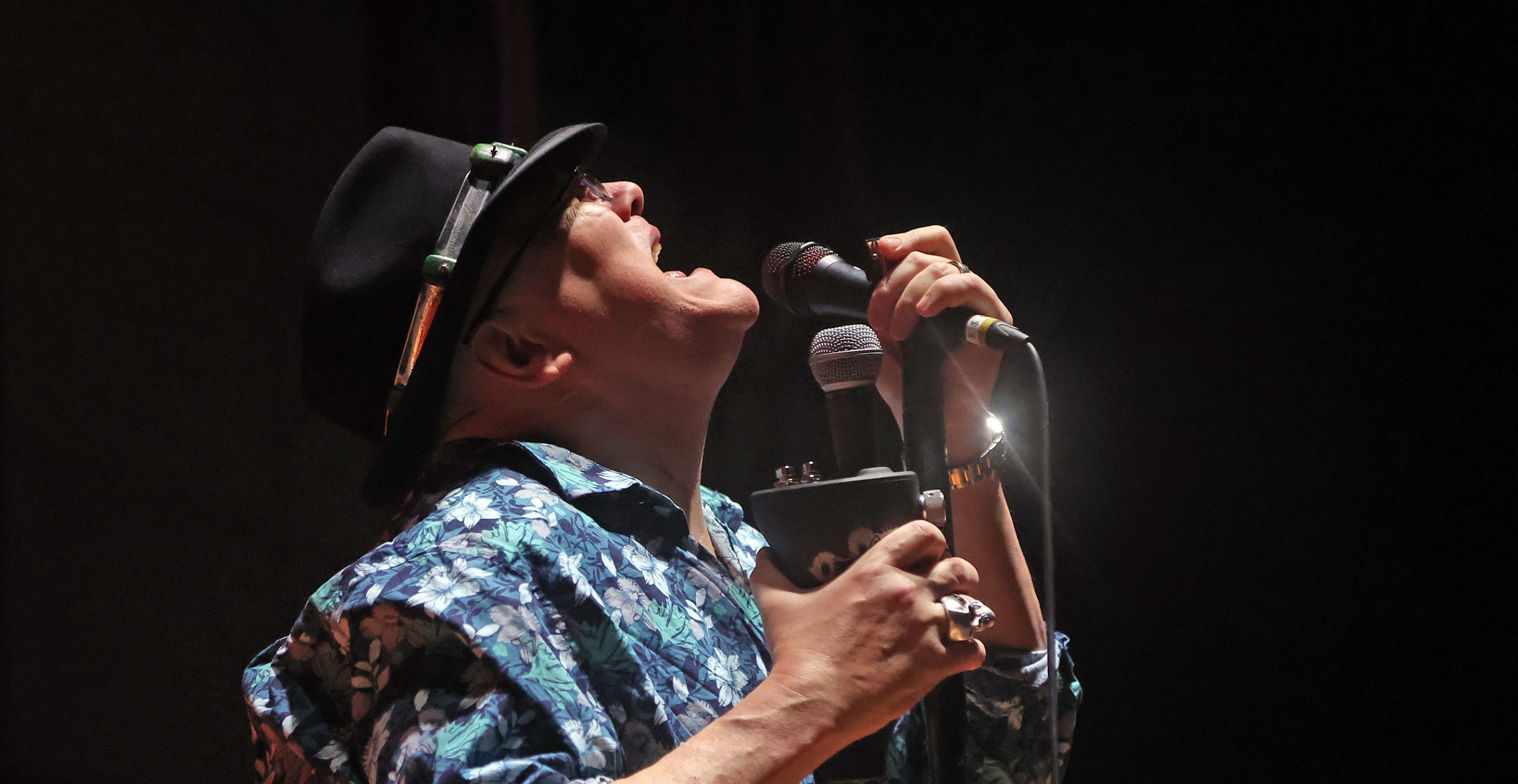 blues traveler