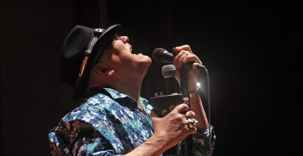 blues traveler