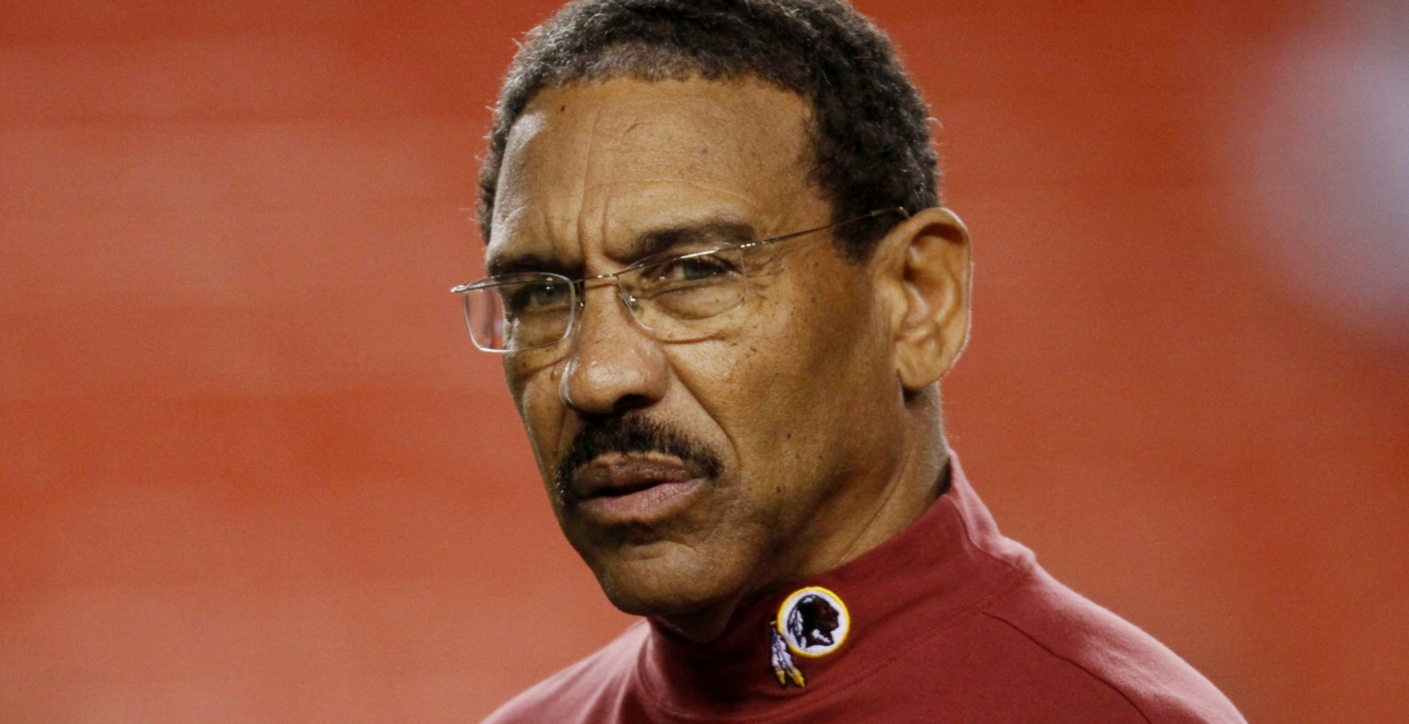 Former football player and NFL coach Sherman Lewis