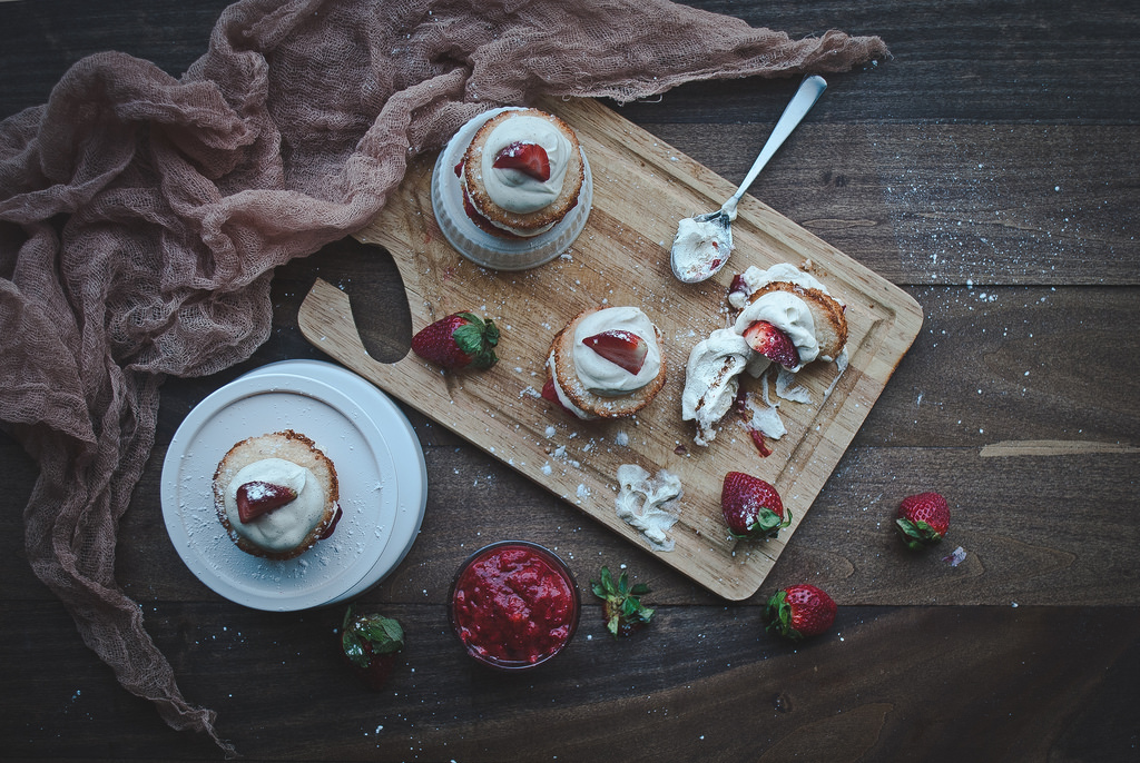 angel food cake creme fraiche