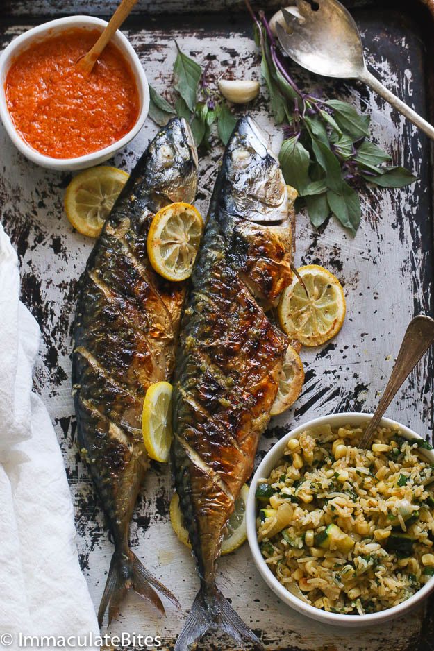 whole-grilled-mackerel-lemon-slices