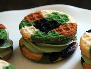camo cookie cakes