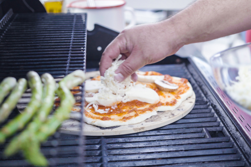 grilled pizza toppings