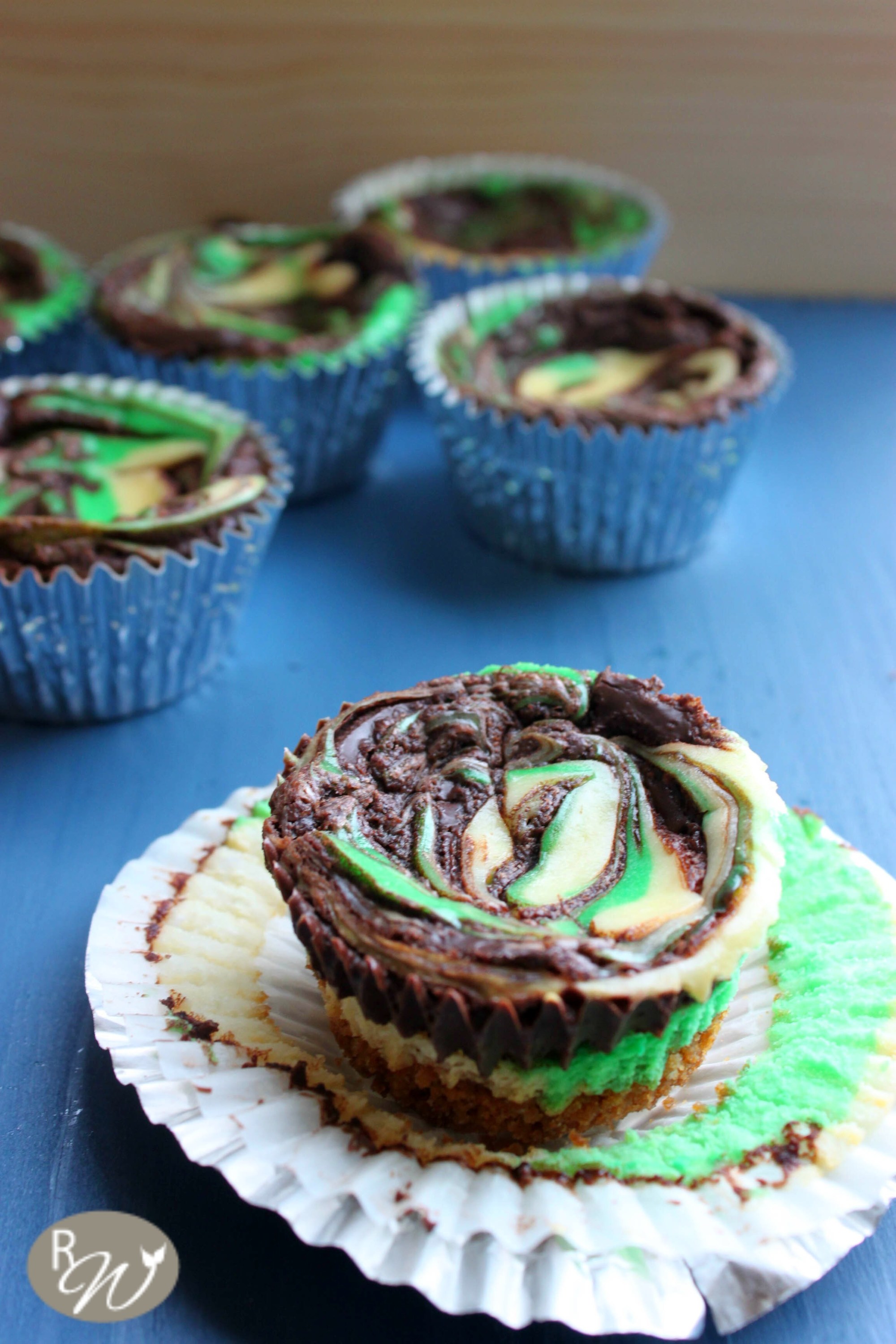 camo-cupcakes-6