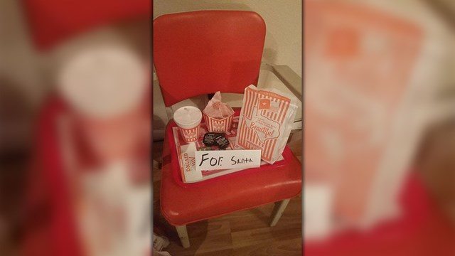 whataburger-christmas-tree