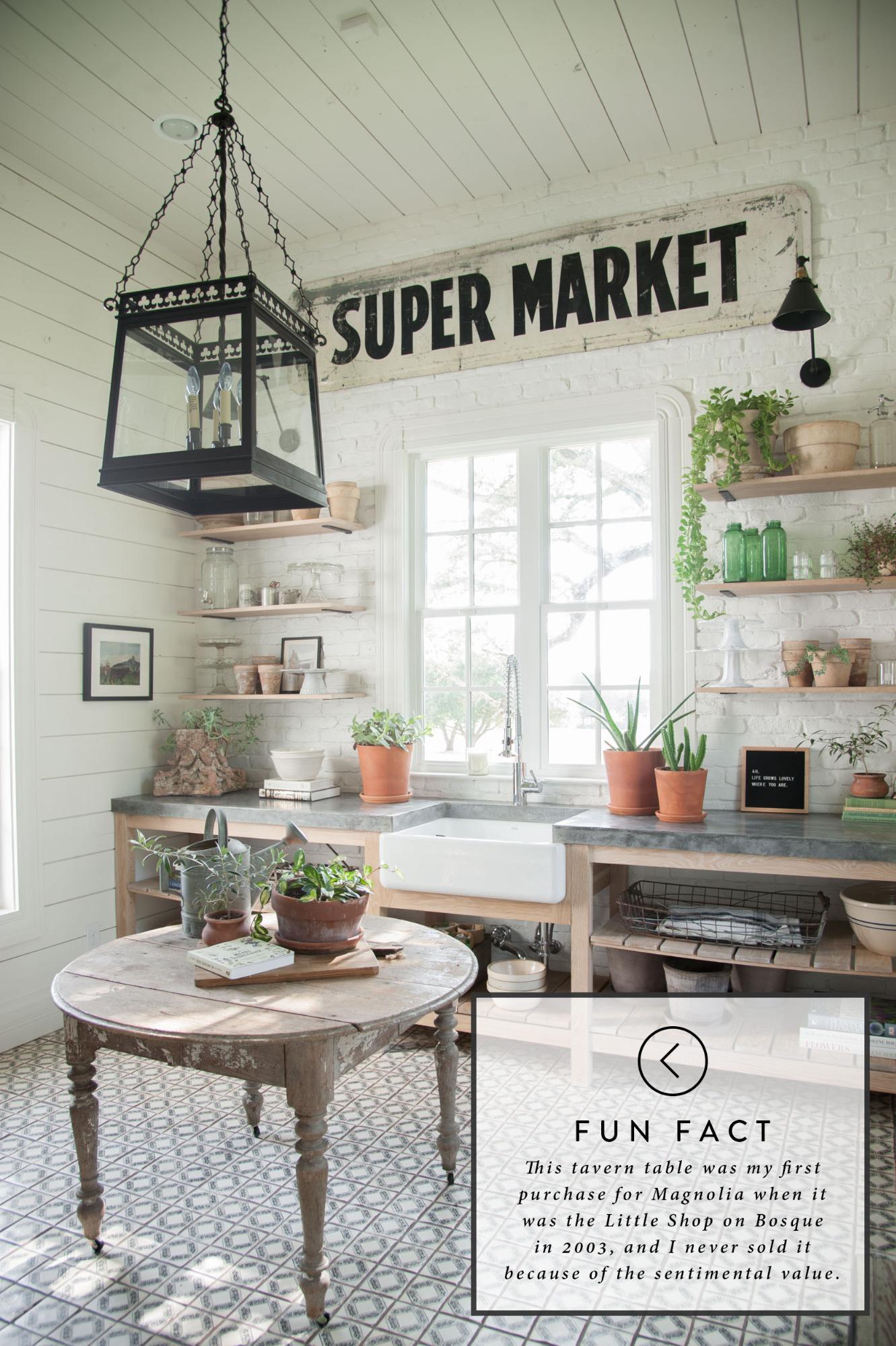 farmhouse-laundry-room