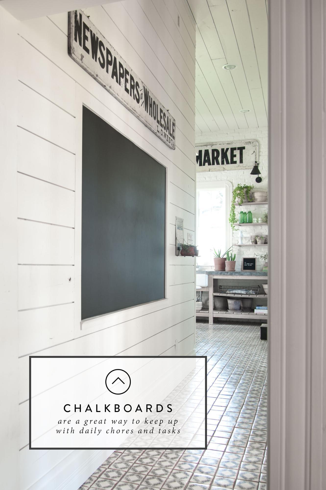 farmhouse-laundry-room