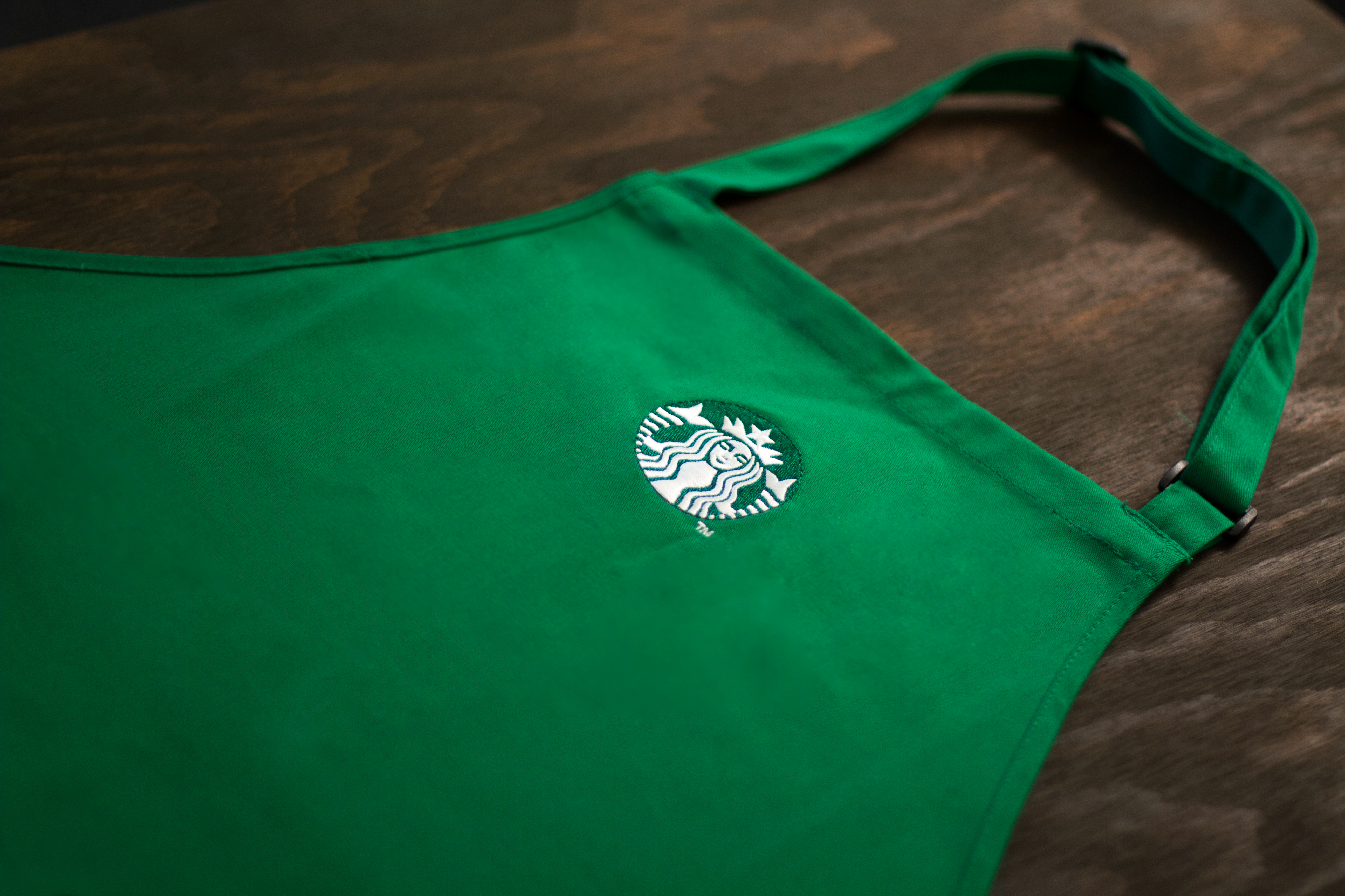 starbucks-aprons
