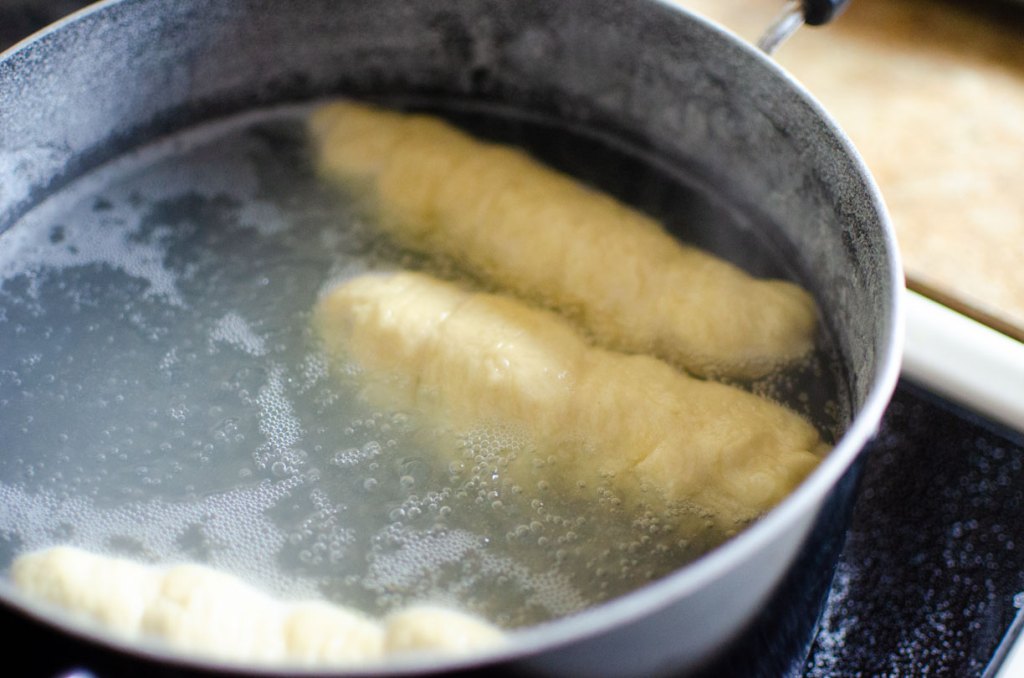 Boiling Pretzel