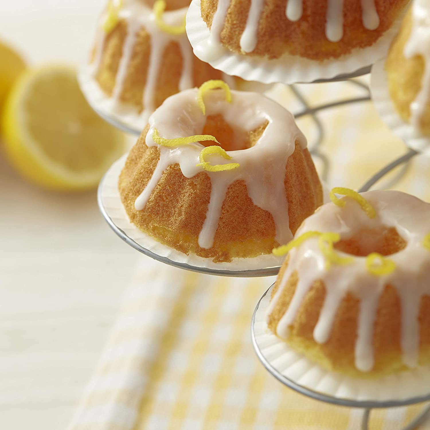 mini bundt cake pan
