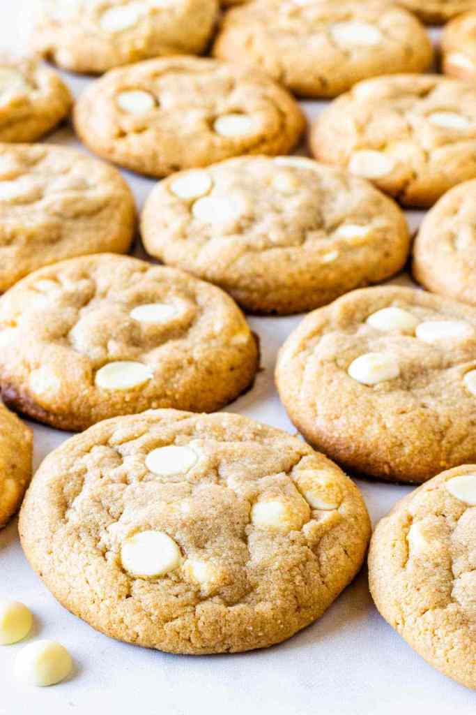 white chocolate chip cookies