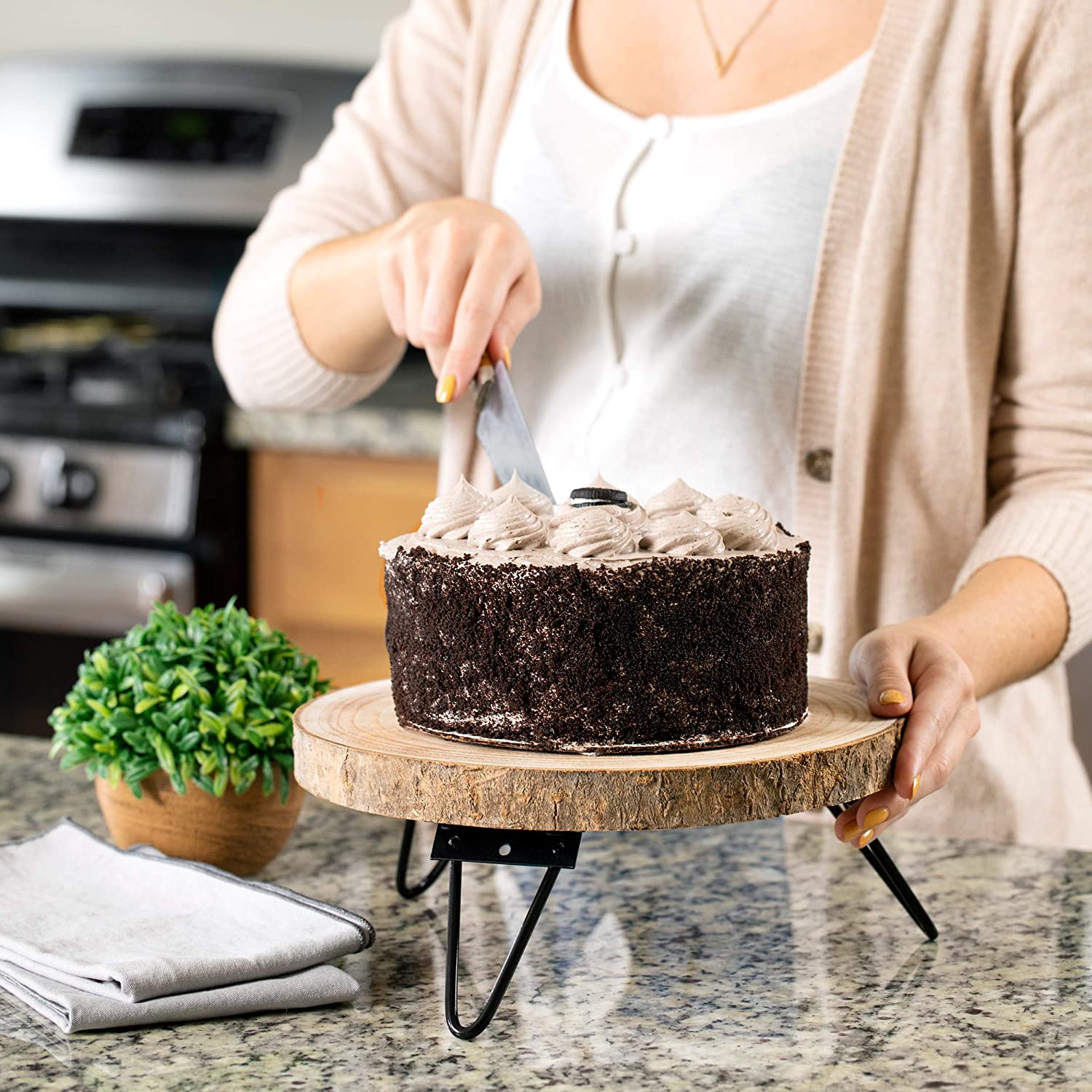 wooden cake stand