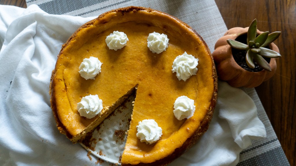cheesecake factory pumpkin cheesecake