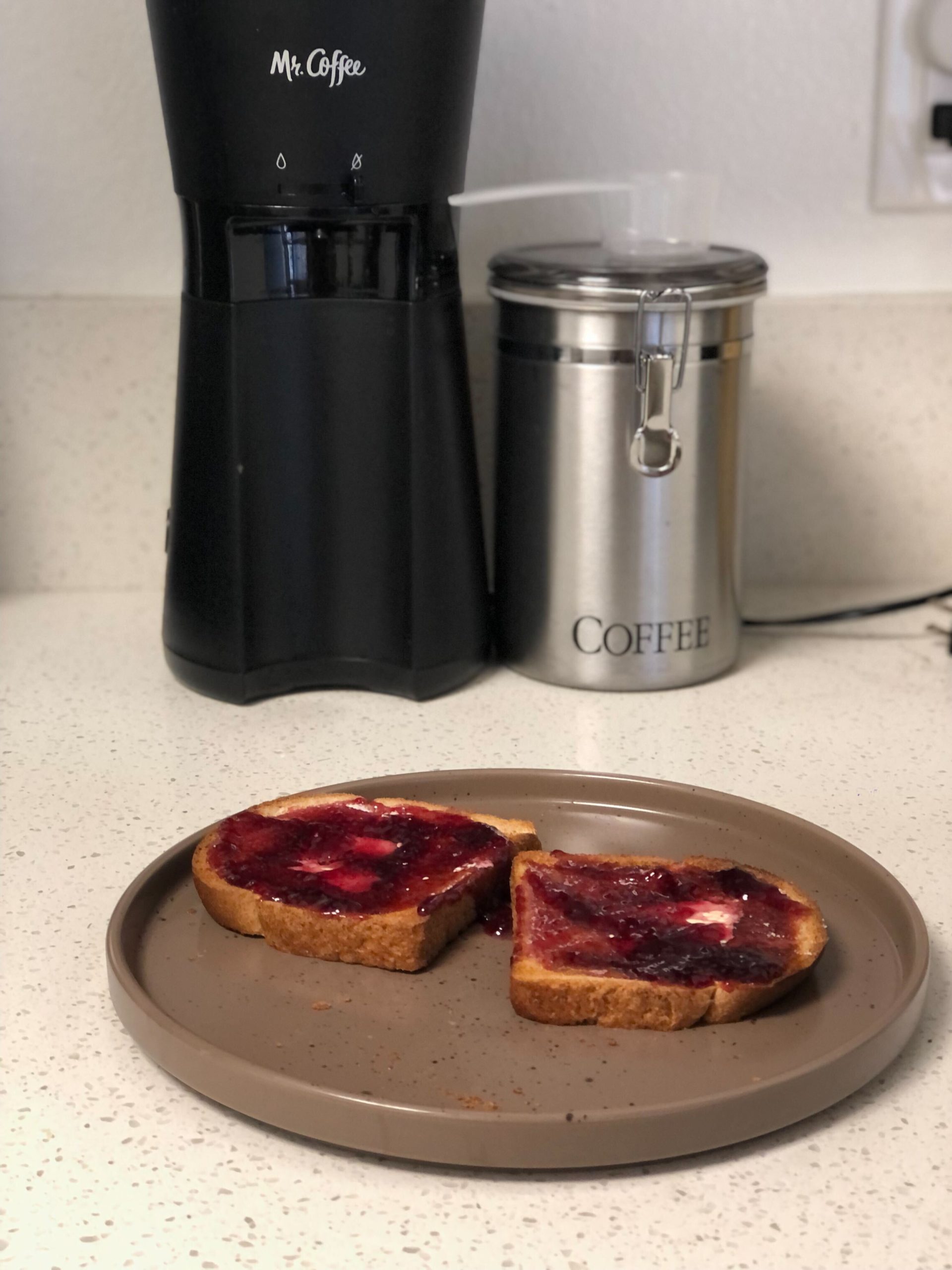 manuka honey review on toast