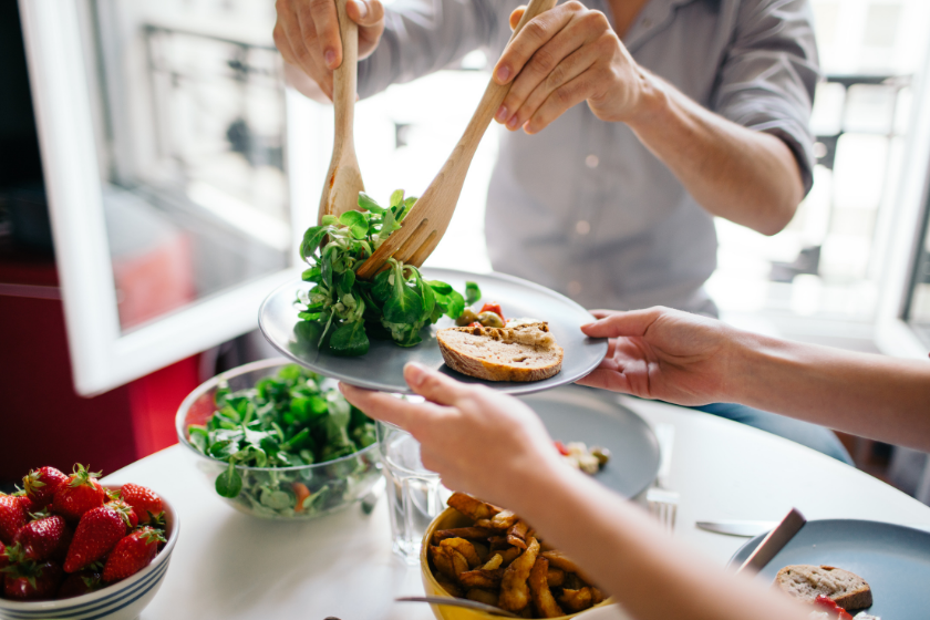 how to read food labels serving size fixing salad
