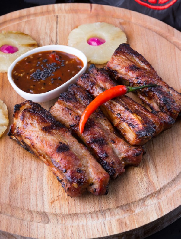 Grilled pork ribs