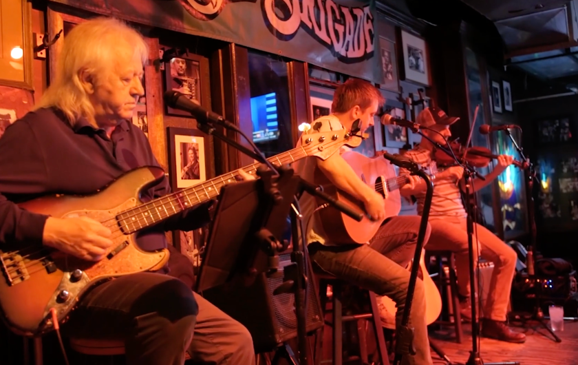 musicians playing Irish music