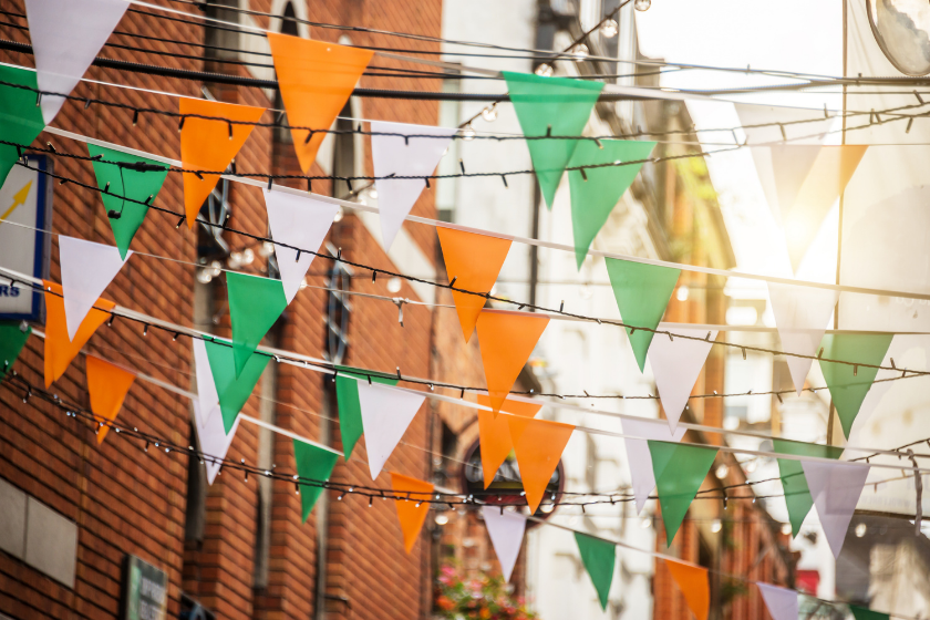 irish in savannah flags hung