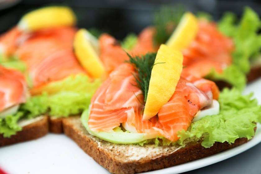 Toasts with salmon and lemon