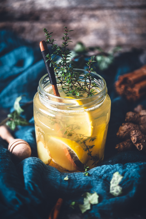 Infusion Lemon, Ginger, Honey, Thyme, Cinnamon against the Flu. Anti Flu Remedy