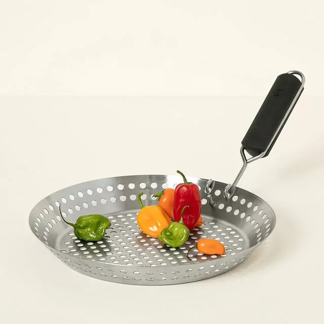 best grilling tools -- Grill Skillet with Detachable Handle