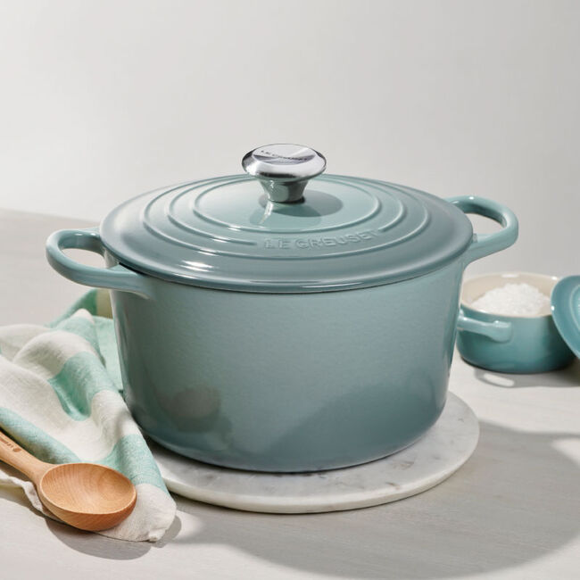 Le Creuset Signature Enameled Cast Iron Deep Oven - a kitchen essential